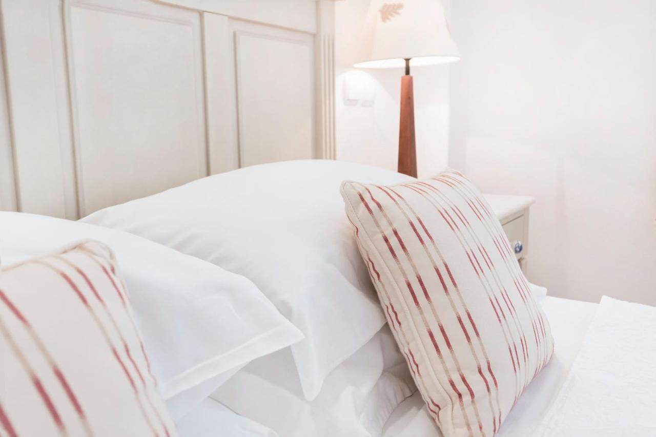 נאוסה Stelia Mare Boutique Hotel מראה חיצוני תמונה