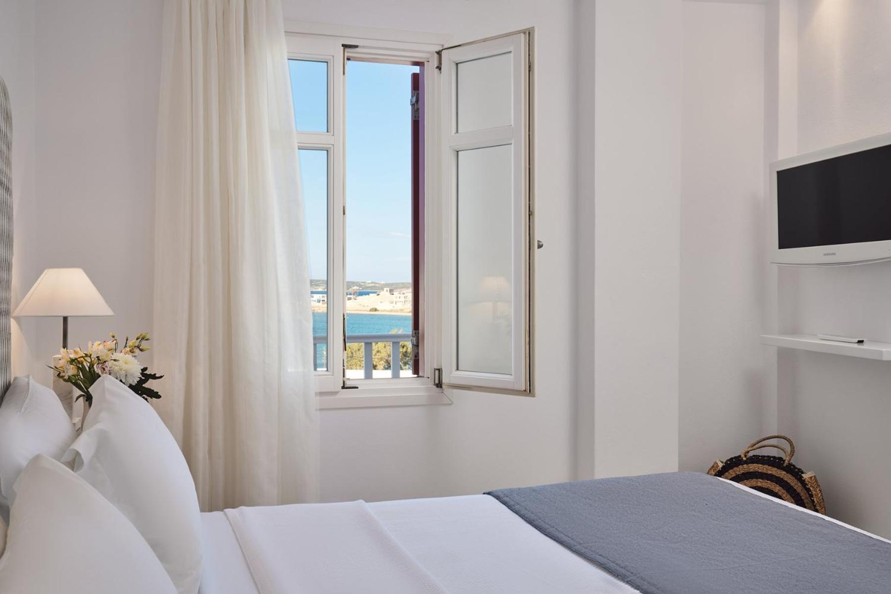נאוסה Stelia Mare Boutique Hotel מראה חיצוני תמונה