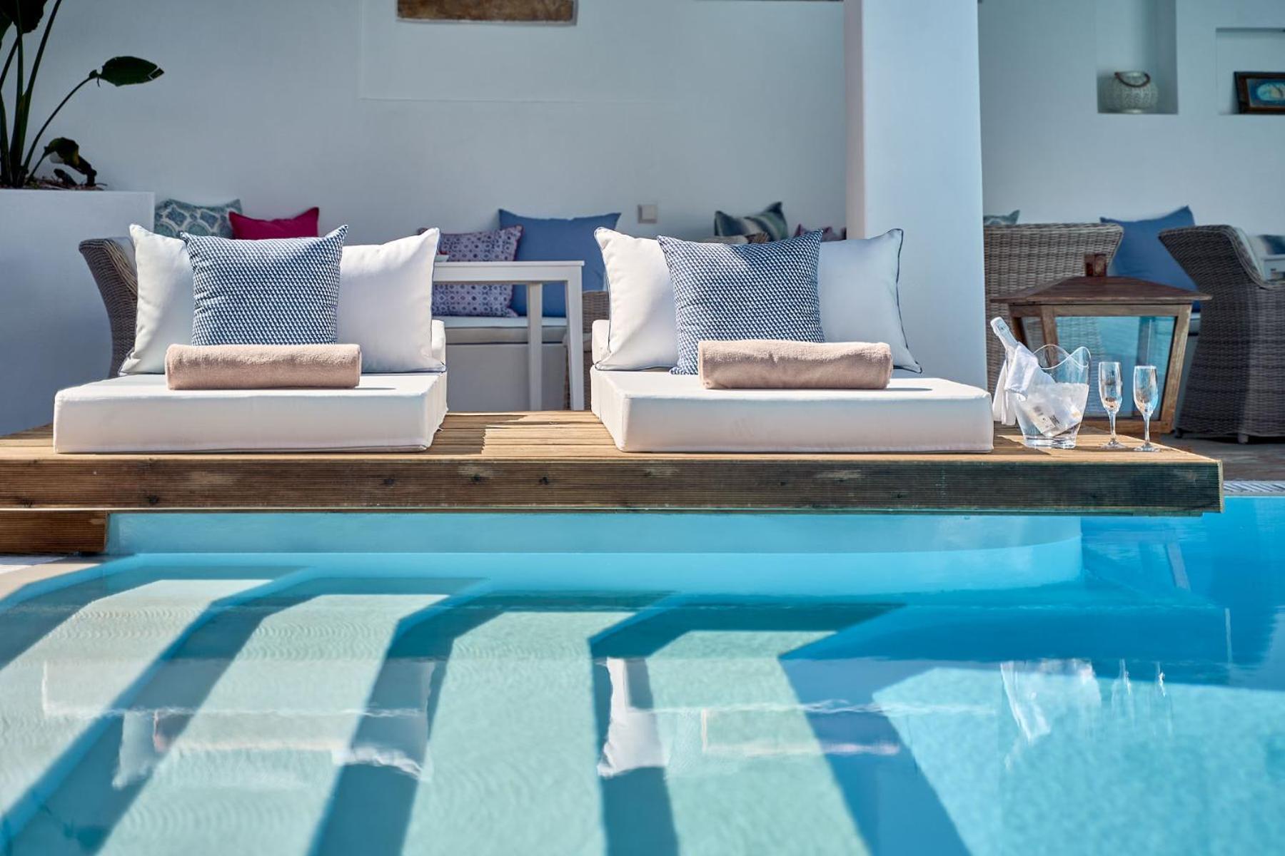 נאוסה Stelia Mare Boutique Hotel מראה חיצוני תמונה