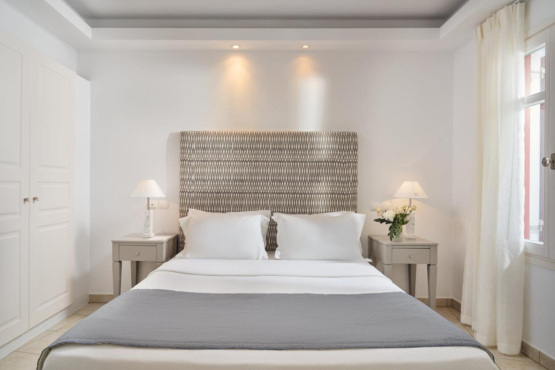 נאוסה Stelia Mare Boutique Hotel מראה חיצוני תמונה